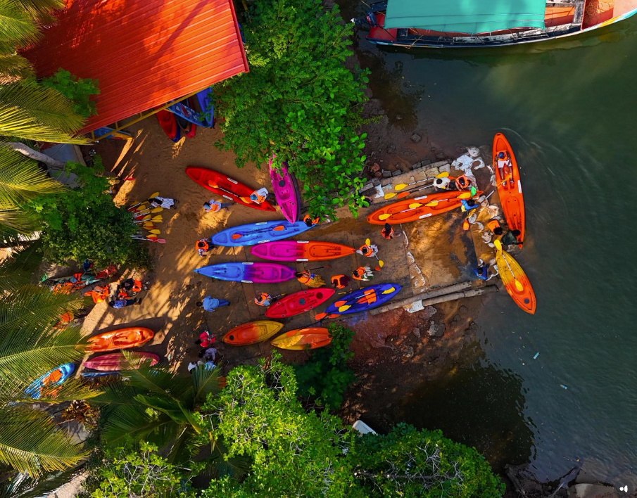 KayakBoy Surf Club